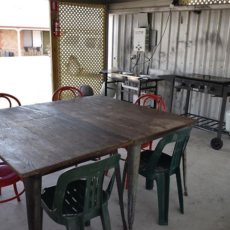 Lake Albert Motel Meningie Ngoại thất bức ảnh