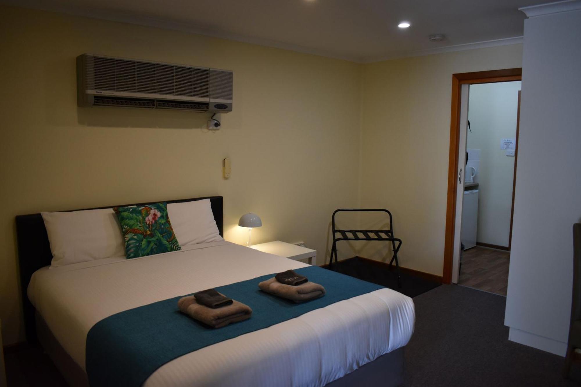 Lake Albert Motel Meningie Ngoại thất bức ảnh