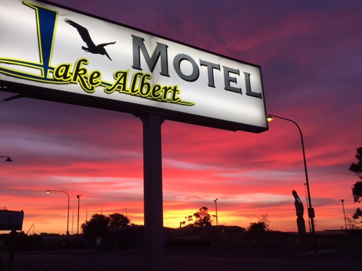 Lake Albert Motel Meningie Ngoại thất bức ảnh