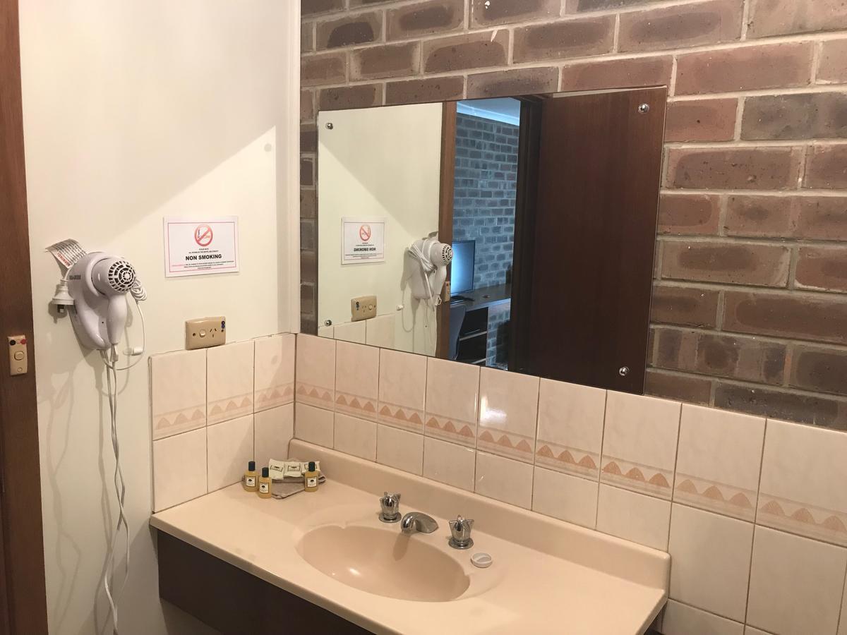 Lake Albert Motel Meningie Ngoại thất bức ảnh