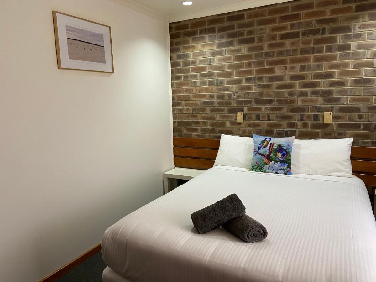 Lake Albert Motel Meningie Ngoại thất bức ảnh